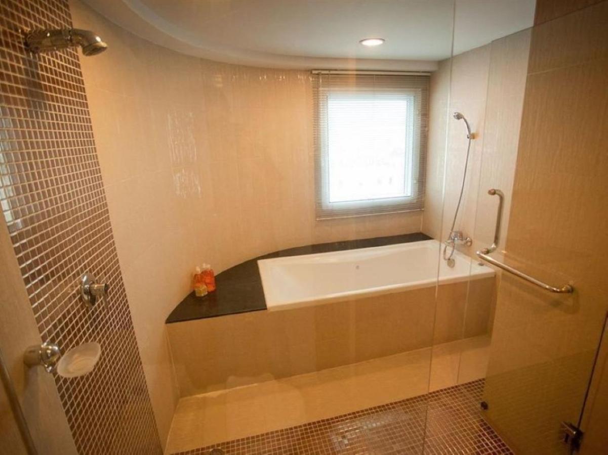 S.M. Grande Residence Bangkok Dış mekan fotoğraf